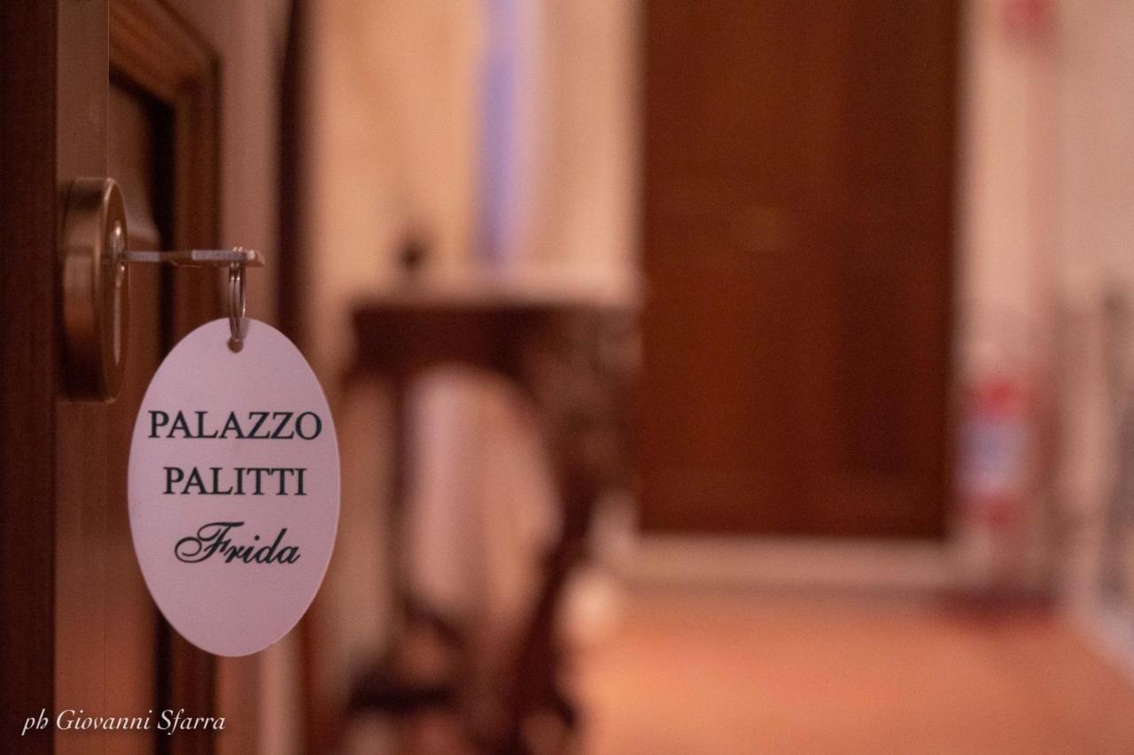 Palazzo Palitti Bed & Breakfast Roio Exterior photo