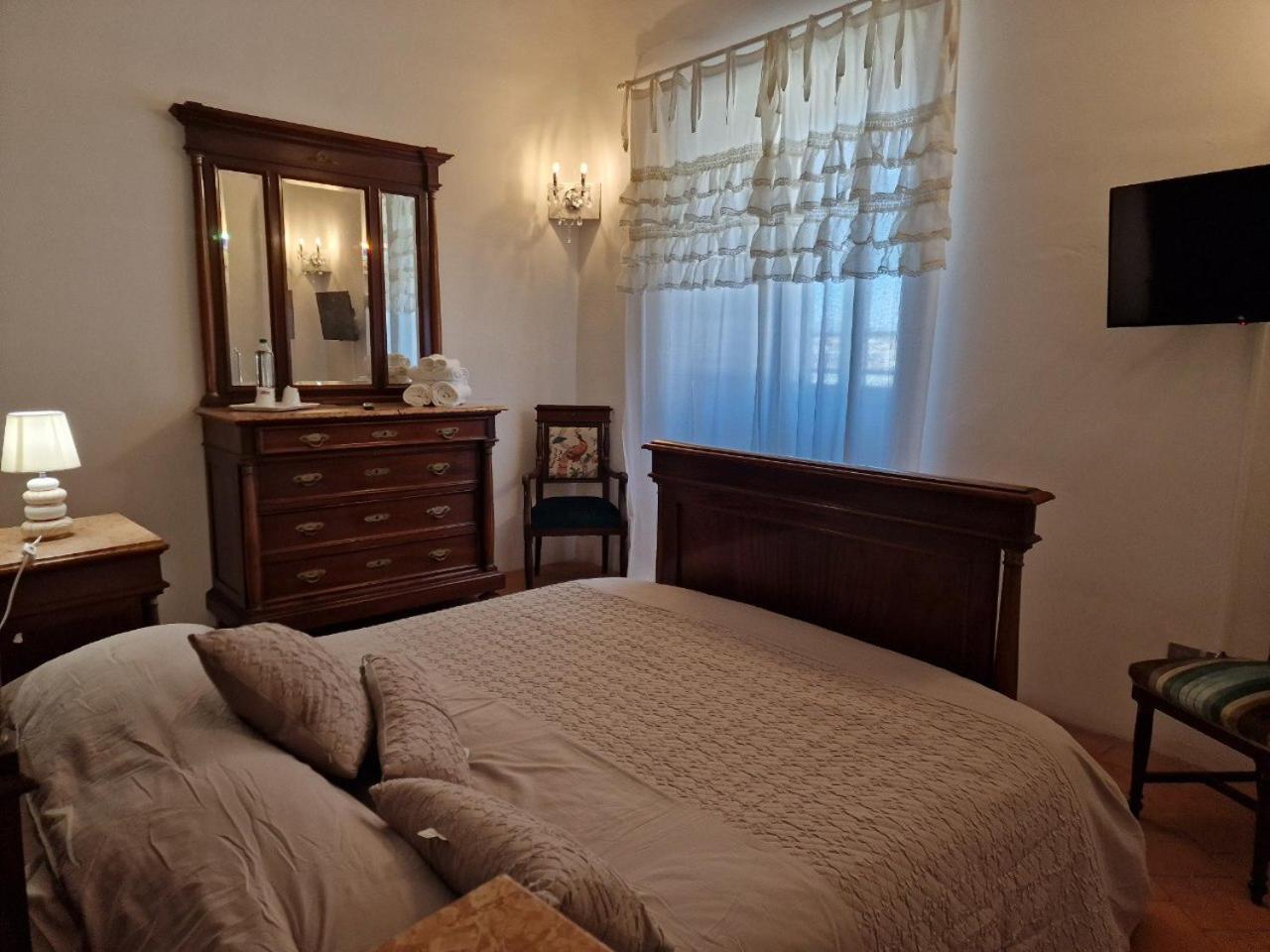 Palazzo Palitti Bed & Breakfast Roio Exterior photo