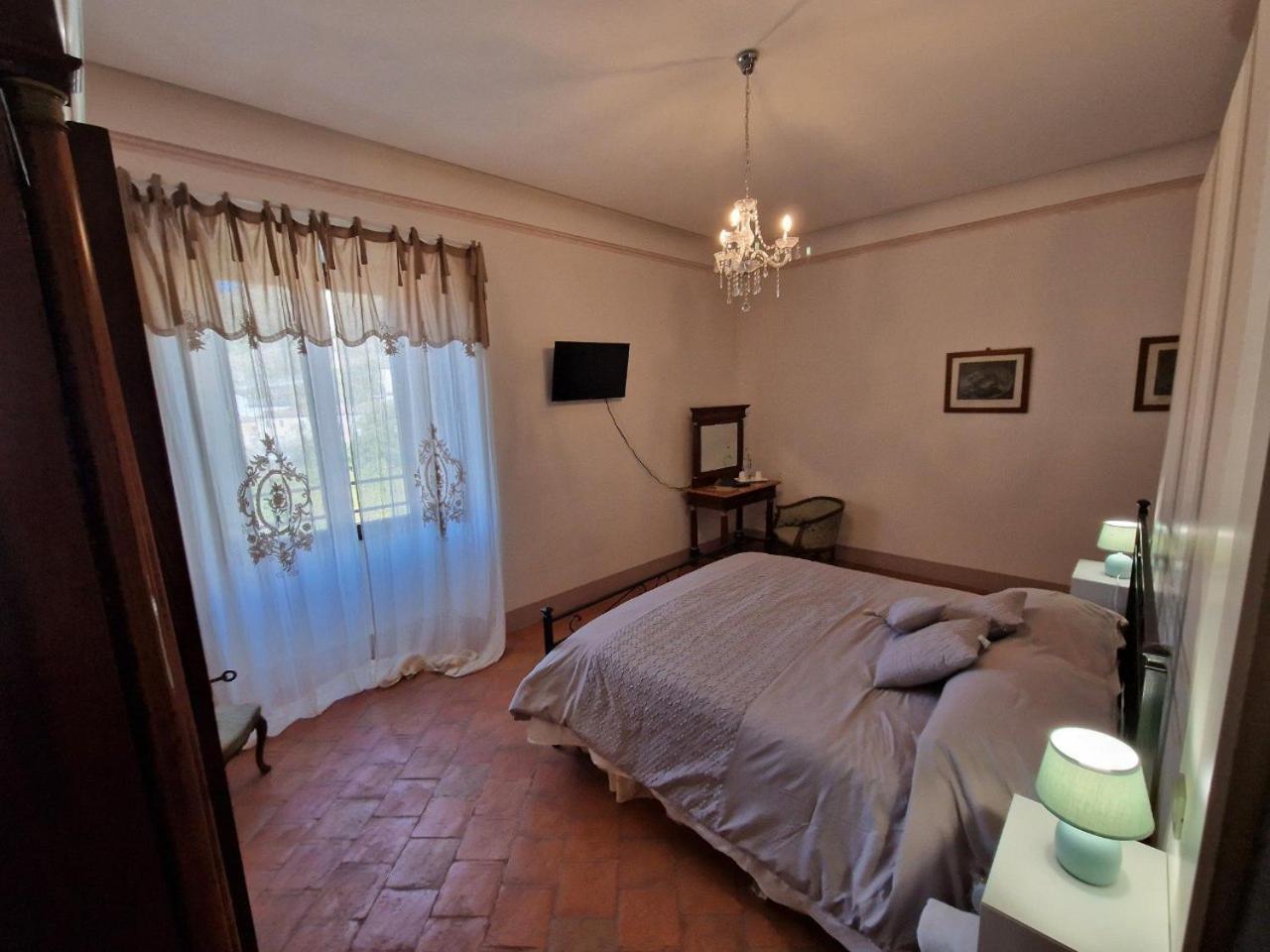 Palazzo Palitti Bed & Breakfast Roio Exterior photo